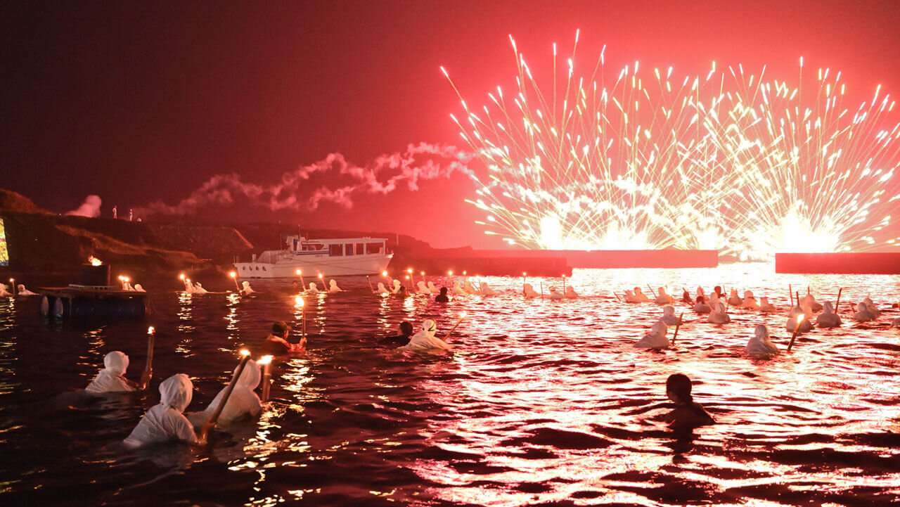 ☆個展出品作品☆海女祭り / 南房総市白浜町村山ヒデカズ