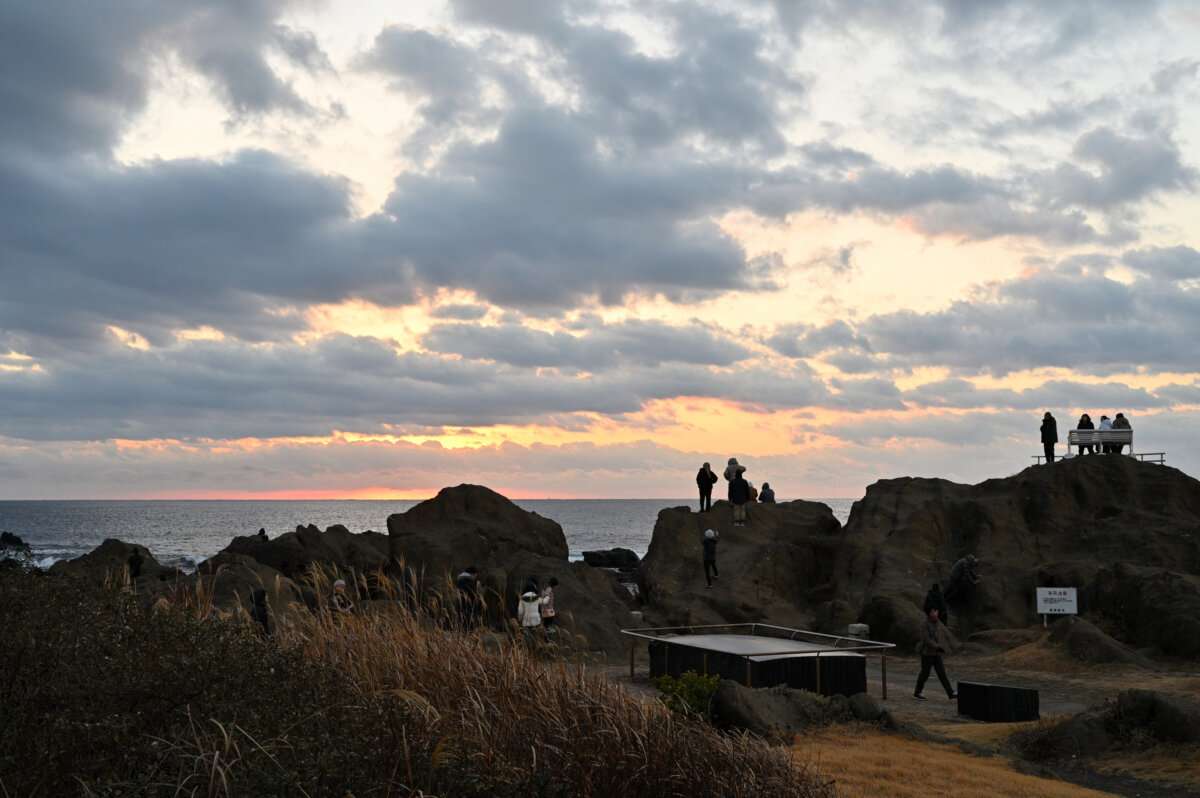 最南端ベンチから日の出を待つ
