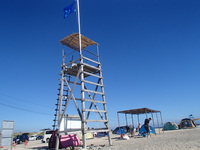 70根本海水浴場監視塔